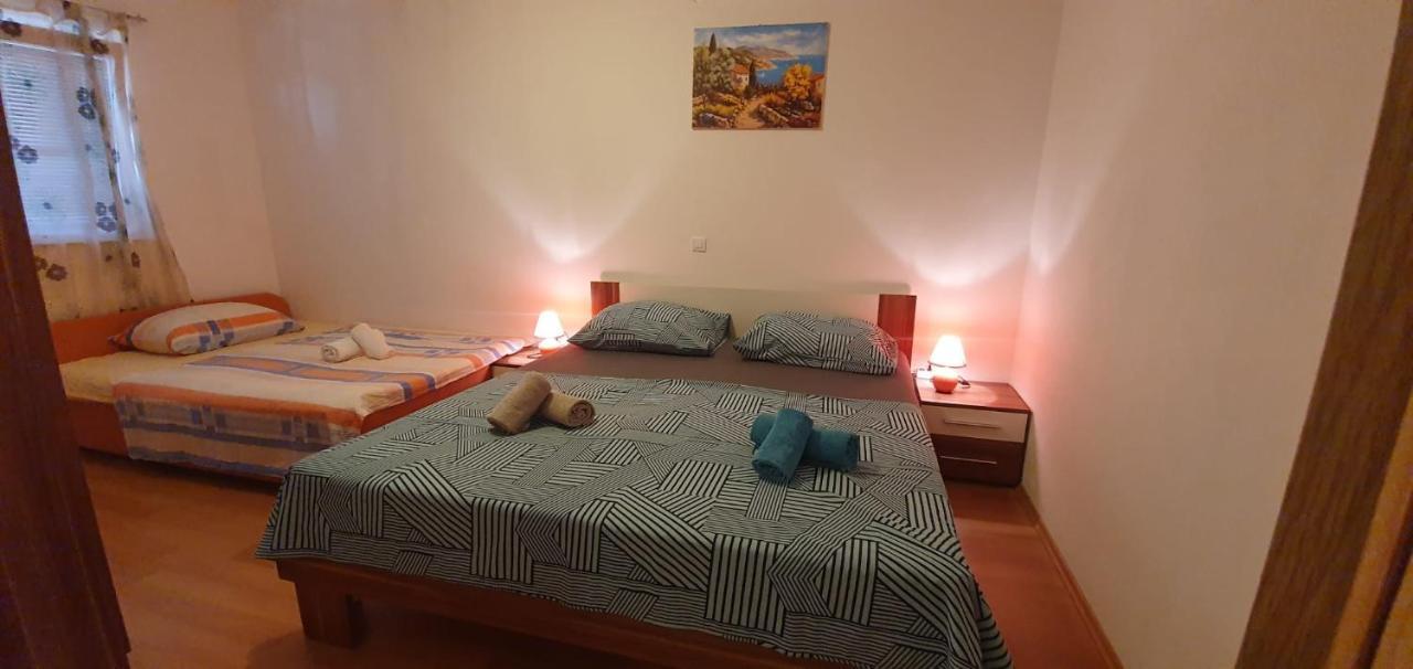 Apartments Muic Tisno Esterno foto